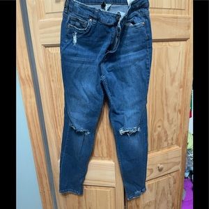 H&M stretch dark wash skinny’s